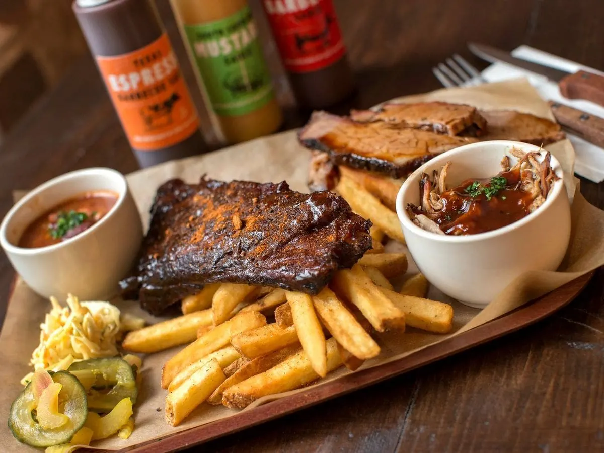 Dish of stake and fries
